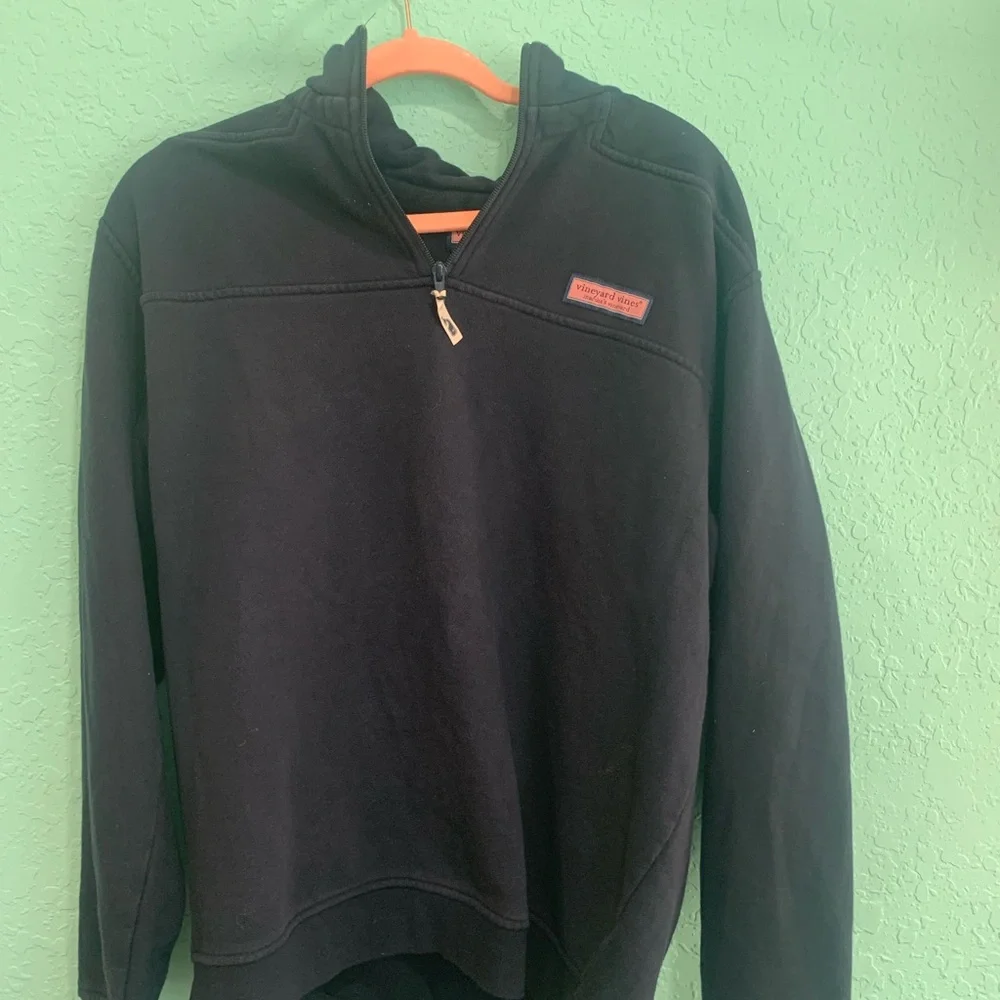 Vineyard Vines stylish navy
